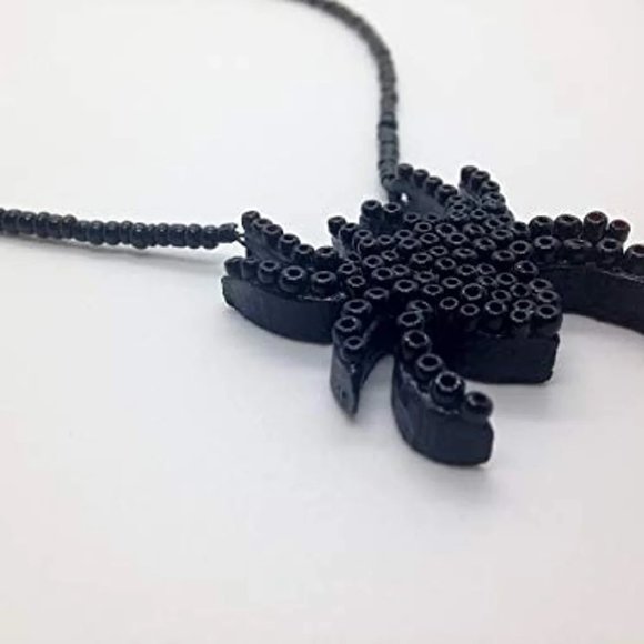Spider necklace wooden spider seed beads handmade handcrafted - Picture 3 of 9